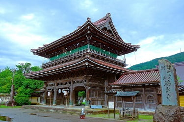 井波､瑞泉寺山門