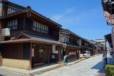 金屋町､千本格子の家並み