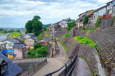 八尾､西町の石垣